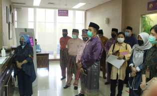 deputi bidang pelayanan publik kementerian pendayagunaan aparatur negara dan reformasi birokrasi (panrb) diah natalisa berkunjung ke dpmptsp provinsi riau