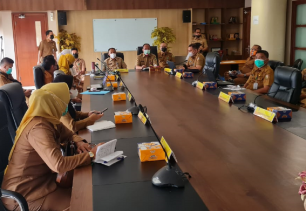 sosialisasi lkpm online bagi aparatur pengendalian penanaman modal se-provinsi riau