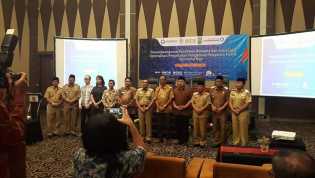 Penandatanganan Komitmen Bersama dan Sosialisasi Optimalisasi Pengelolaan Pengaduan Pelayanan Publik di Provinsi Riau
