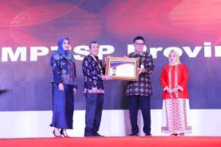  Penghargaan Role Model Penyelenggara Pelayanan Publik Kategori 